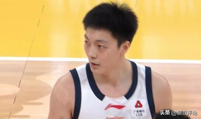 华体会体育官方网站-三连冠后最低迷一季！胡明轩近6战5场得分5分内 三分命中率仅31.9%
