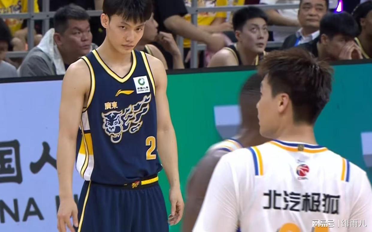 华体会体育登录入口-恭喜杜锋！广东队迎来补强内线机会，男篮强力中锋被放弃了！